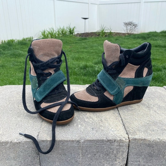 Practically brand new!!!! Worn a handful of times!! Heeled sneaker from NYC! - Picture 7 of 10